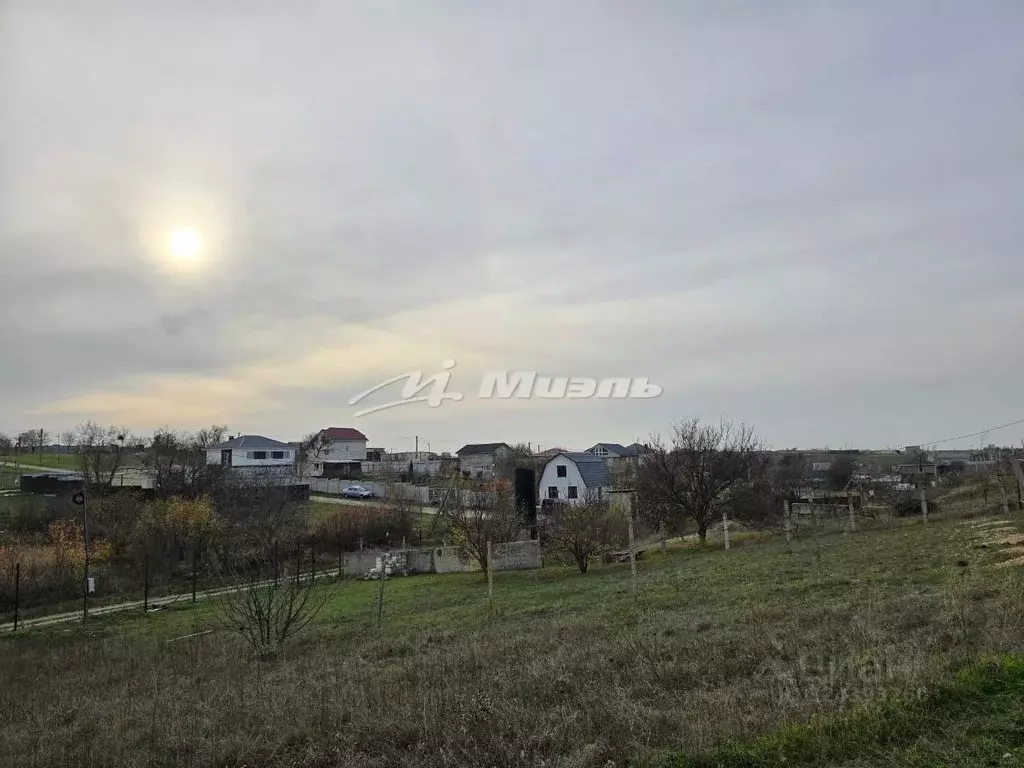 Участок в Крым, Симферопольский район, Перовское с/пос, Новозбурьевка ... - Фото 2