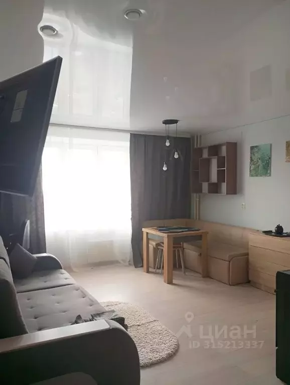 1-к кв. Тюменская область, Тобольск 15-й мкр, 37 (47.0 м) - Фото 0