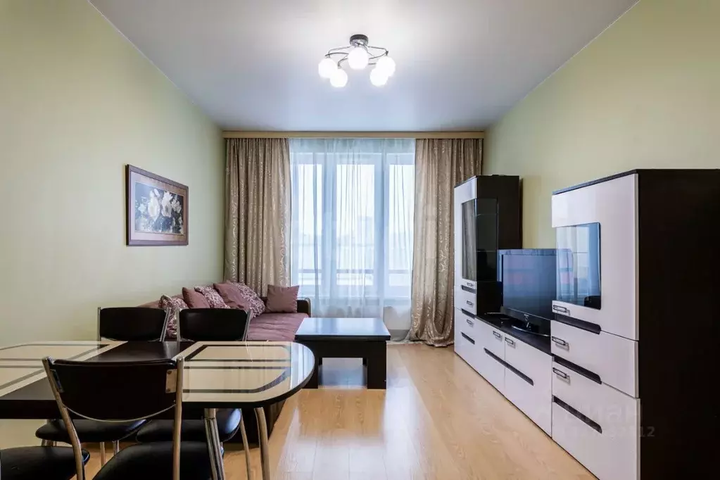 2-к кв. Санкт-Петербург ул. Оптиков, 34К1 (53.0 м) - Фото 1