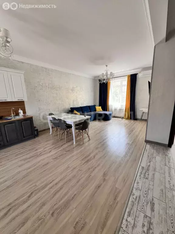 Дом в Махачкала, микрорайон Караман-4, 15 (155 м) - Фото 1