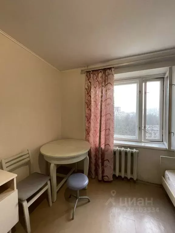 Комната Санкт-Петербург Серебристый бул., 13К1 - Фото 1