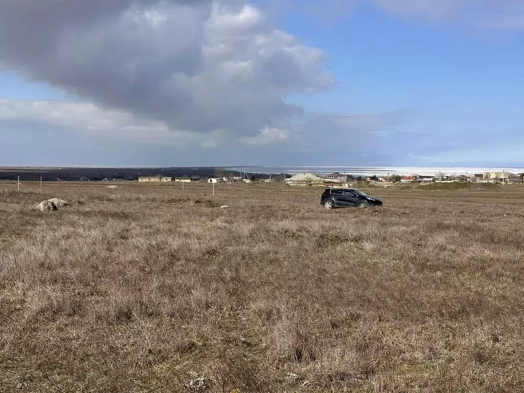 Участок в Крым, Ленинский район, Семисотское с/пос, с. Каменское  (6.0 ... - Фото 1