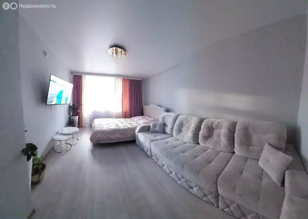 1-комнатная квартира: Омск, улица Б.Г. Шаронова, 27 (37.4 м) - Фото 1
