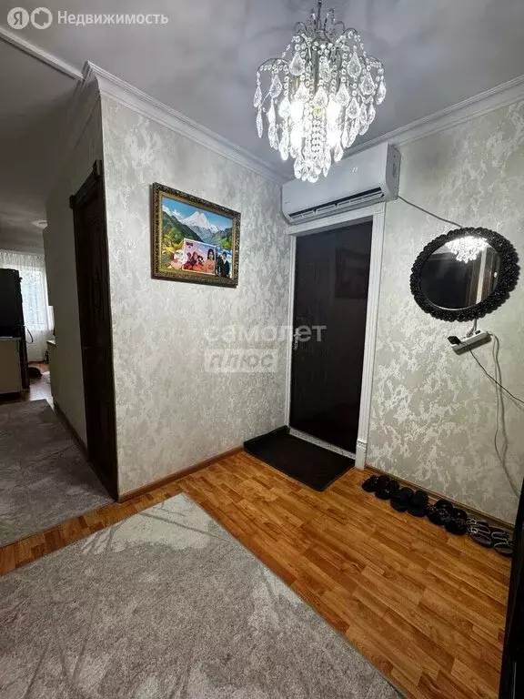 3-комнатная квартира: город Кизилюрт, улица Гамзата Цадаса, 32 (65 м) - Фото 2