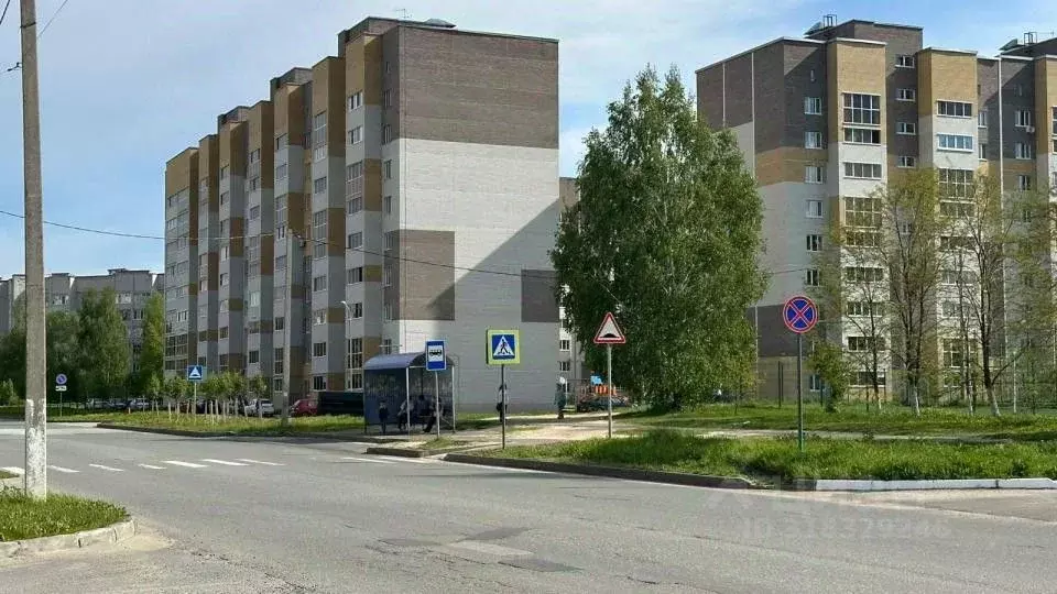 Торговая площадь в Татарстан, Зеленодольск просп. Строителей, 19 (35 ... - Фото 1