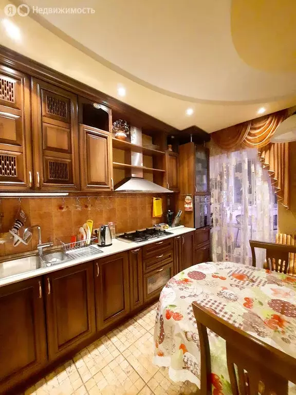 3-комнатная квартира: Саратов, улица имени В.Г. Рахова, 61/71 (122 м) - Фото 2