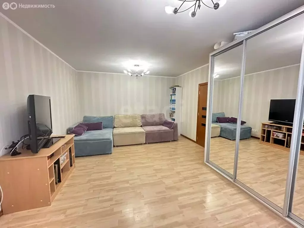 2-комнатная квартира: Саратов, Наумовская улица, 17 (56.6 м) - Фото 1