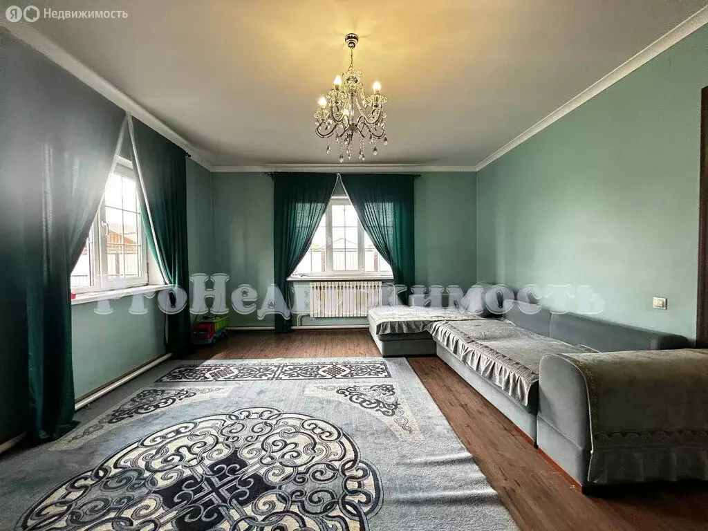 Дом в Кызыл, улица Бурзекея Сата (112 м) - Фото 0