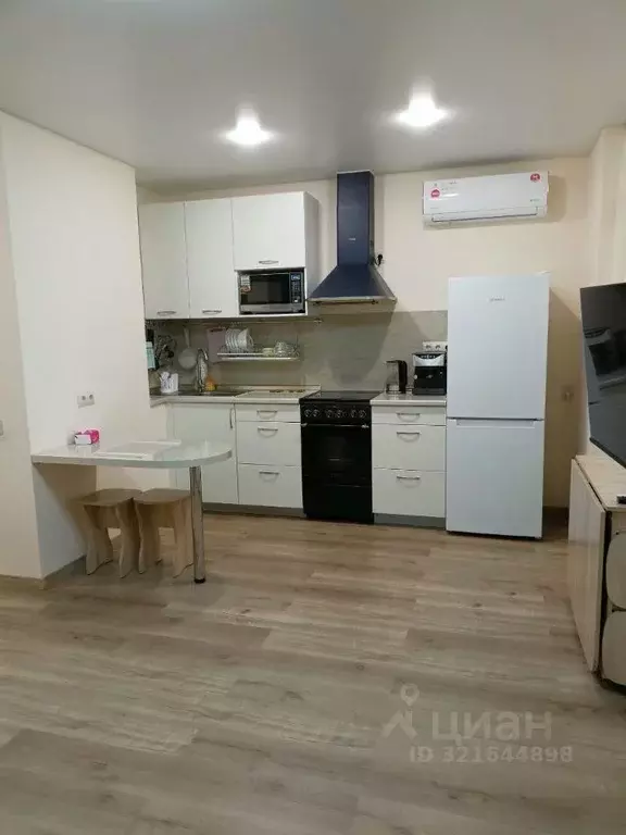 Студия Приморский край, Владивосток просп. 100-летия Владивостока, 163 ... - Фото 1