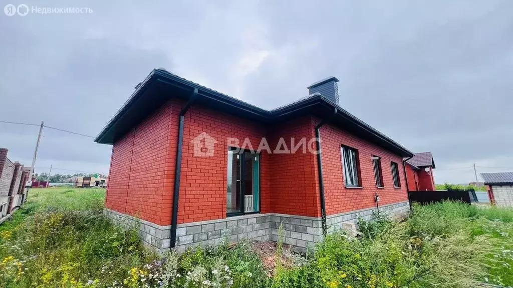 Дом в Строитель, Лазурная улица (147 м) - Фото 1