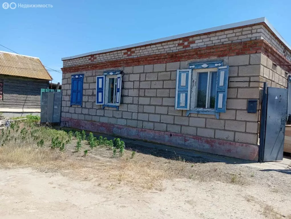 Дом в Астрахань, улица Подвойского, 14 (70 м) - Фото 1