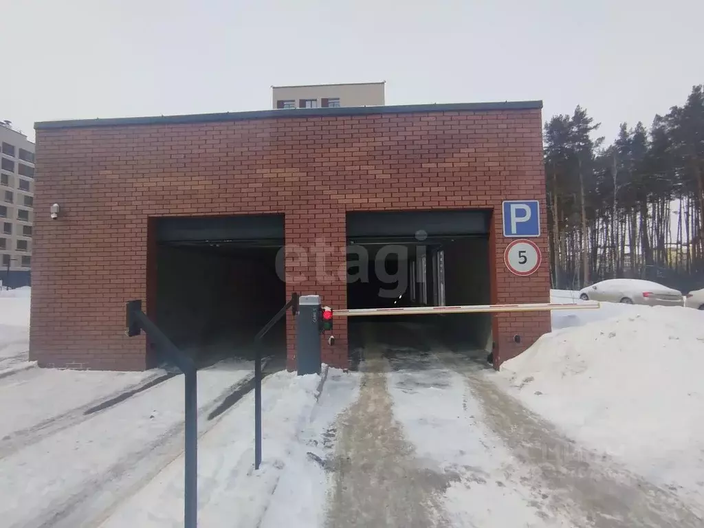 Гараж в Свердловская область, Екатеринбург ул. Краснолесья, 100/5 (14 ... - Фото 2