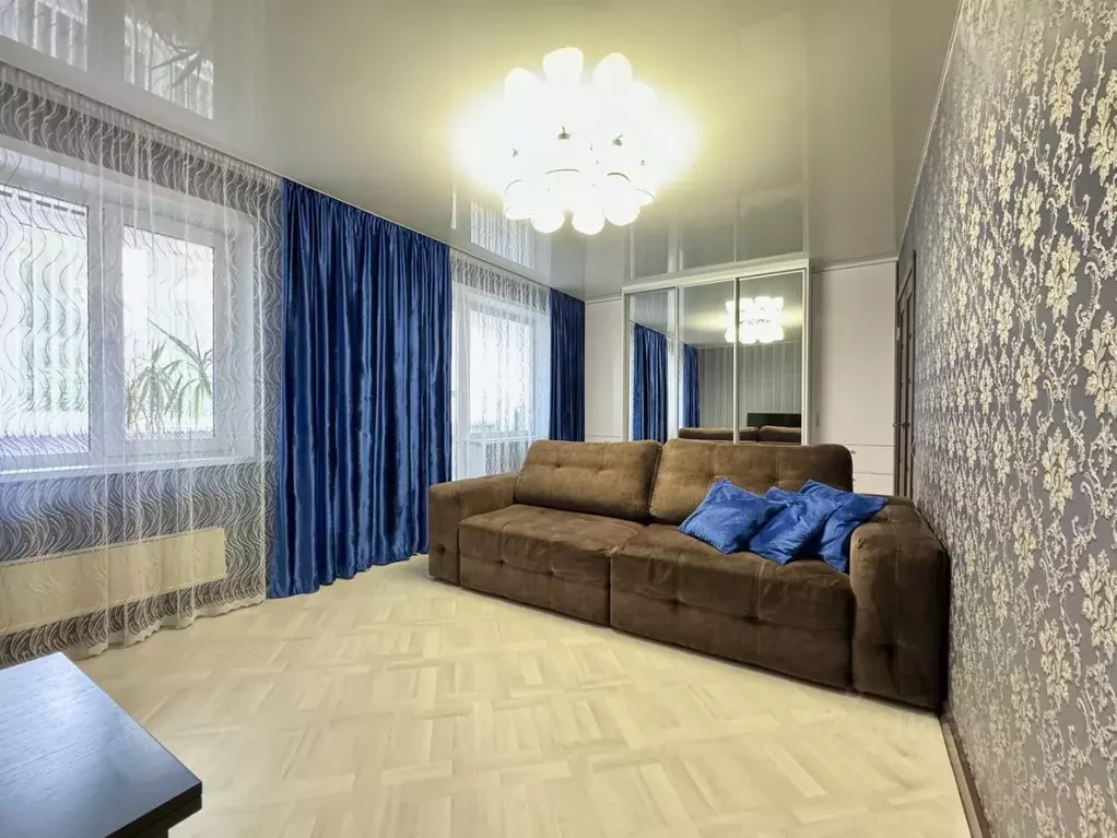 3-к кв. Пермский край, Пермь ул. Менжинского, 45 (68.2 м) - Фото 2