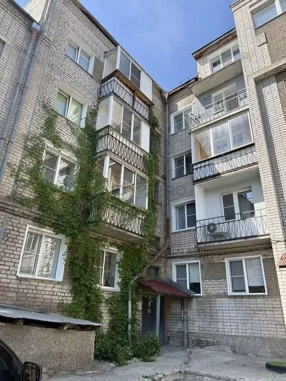 3-к кв. Кировская область, Киров ул. Труда, 11 (66.0 м) - Фото 2