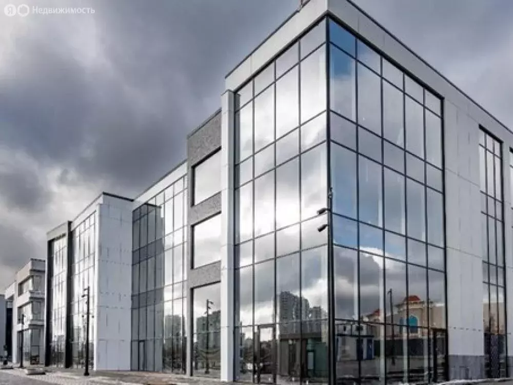 Торговая площадь (250 м) - Фото 0