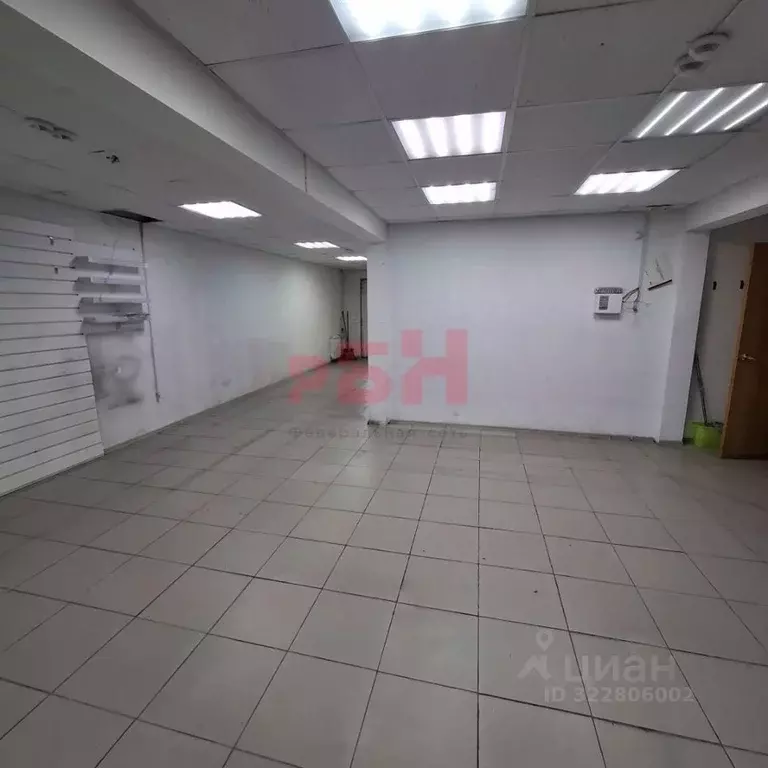 Помещение свободного назначения в Омская область, Омск просп. ... - Фото 2