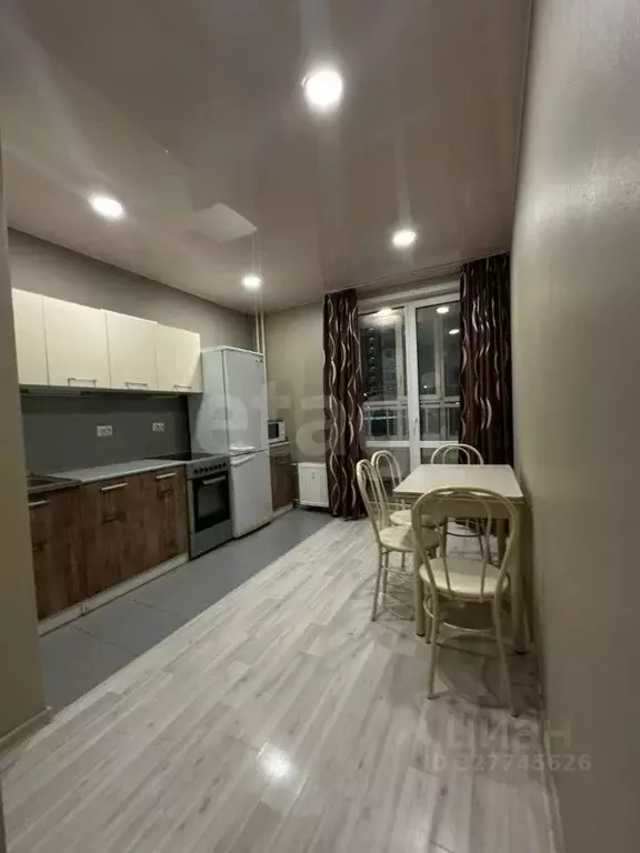 1-к кв. Тюменская область, Тюмень ул. Александра Протозанова, 12к1 ... - Фото 1