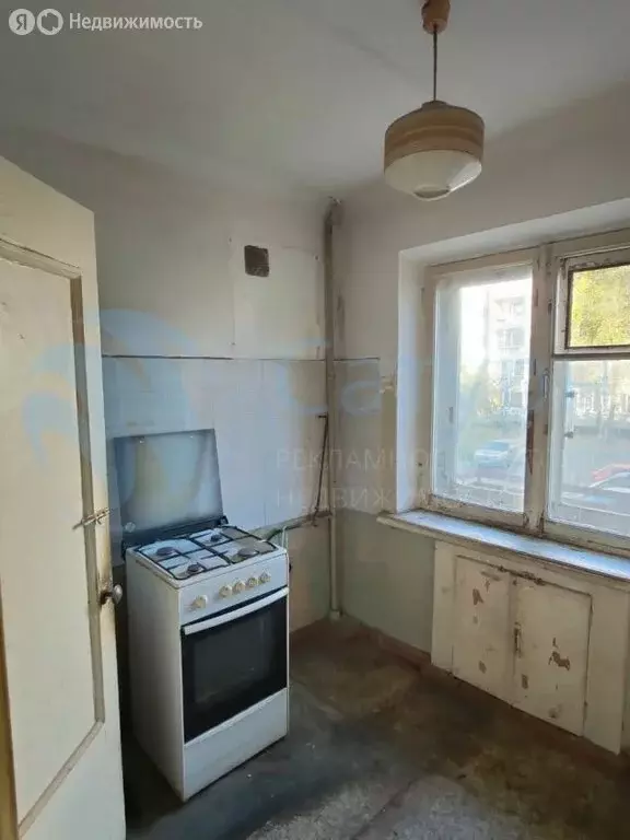 3-комнатная квартира: Курган, улица Коли Мяготина, 91 (55.3 м) - Фото 1