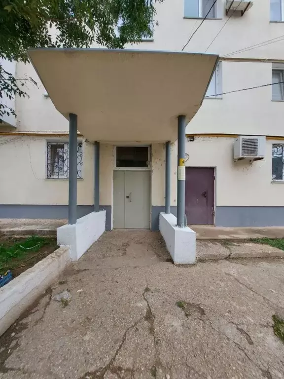 1-к кв. Крым, Красногвардейское пгт ул. 50 лет Октября, 13 (30.8 м) - Фото 1