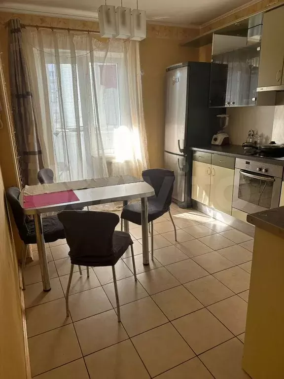Комната 18 м в 3-к., 8/10 эт. - Фото 0