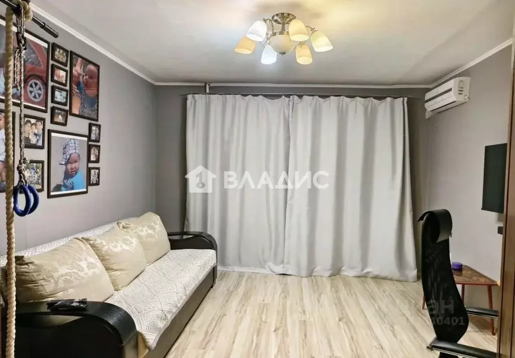 3-к кв. Бурятия, Улан-Удэ ул. Шумяцкого, 8 (61.9 м) - Фото 1