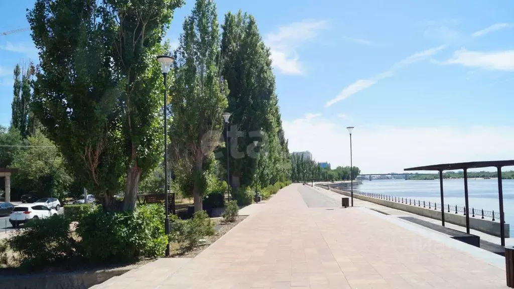 2-к кв. Астраханская область, Астрахань ул. Латышева, 2/22 (53.9 м) - Фото 1