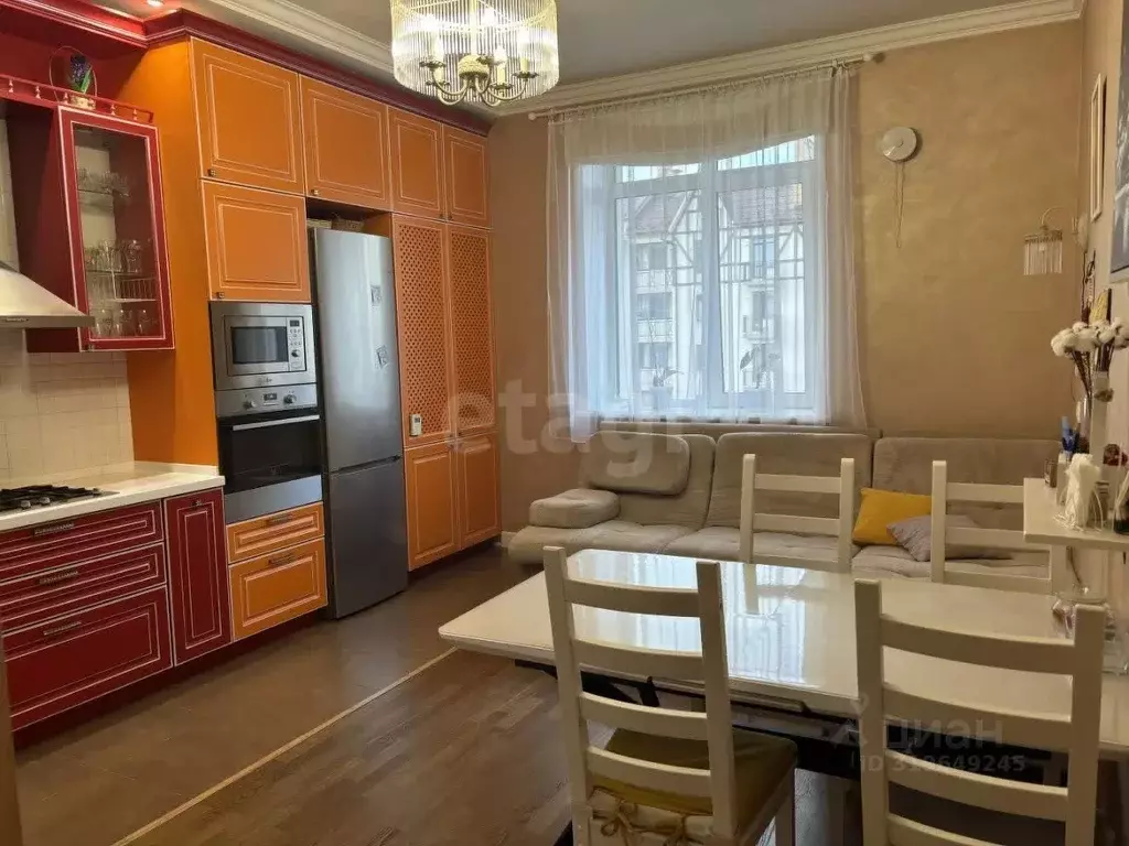 3-к кв. Новосибирская область, Новосибирск ул. Кирова, 342 (100.0 м) - Фото 0