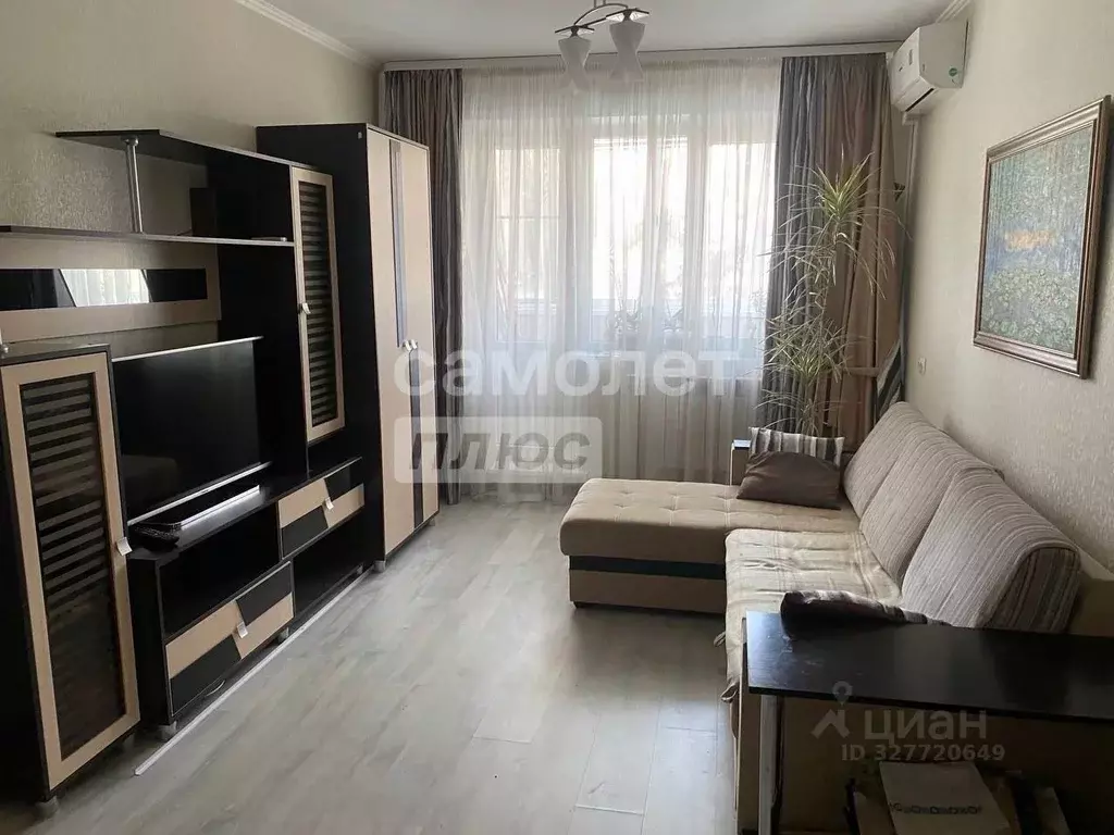 3-к кв. Липецкая область, Липецк 15-й мкр, 21 (60.7 м) - Фото 1