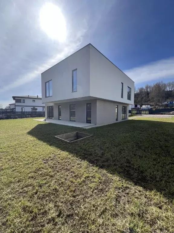 Дом в Ленинградская область, Всеволожский район, Бугровское городское ... - Фото 1