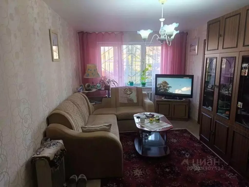 3-к кв. Ярославская область, Рыбинск ул. 50 лет ВЛКСМ, 50 (56.0 м) - Фото 2
