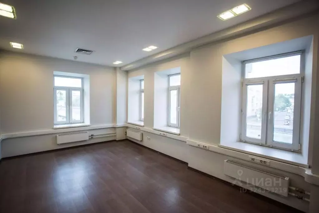 Помещение свободного назначения в Москва Озерковская наб., 12 (959 м) - Фото 2