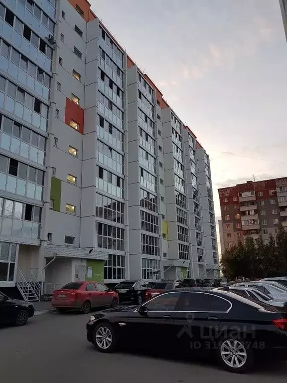 1-к кв. Курганская область, Курган Заозерный жилрайон, 7-й мкр, 24 ... - Фото 0
