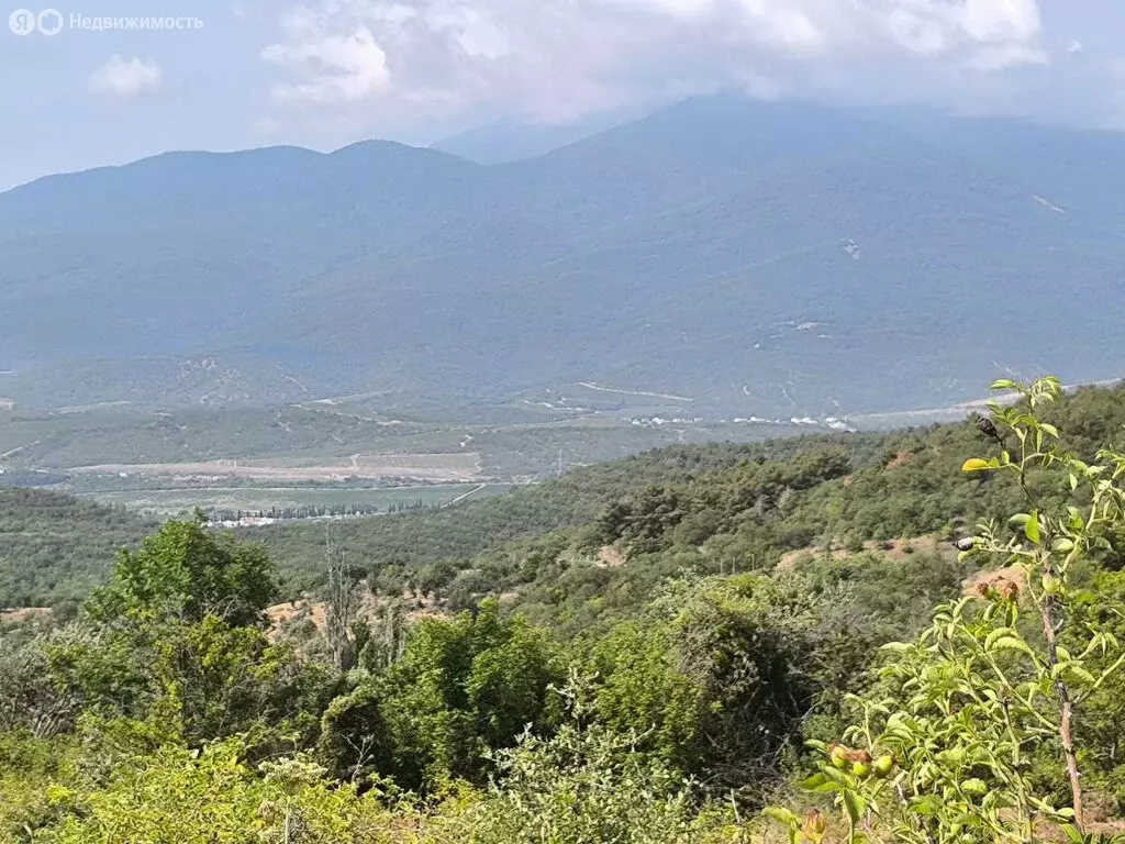 Участок в Республика Крым, муниципальный округ Алушта, село Лучистое ... - Фото 0