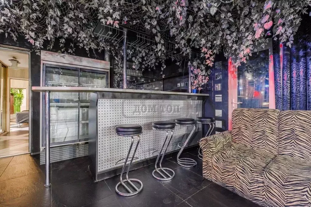 Дом в Московская область, Лобня  (1300 м) - Фото 1