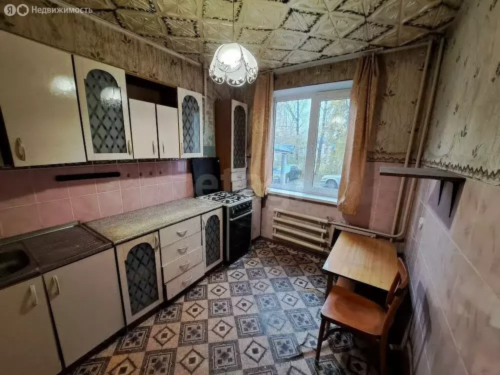 3-комнатная квартира: Златоуст, квартал имени А.М. Матросова, 1 (65.5 ... - Фото 1