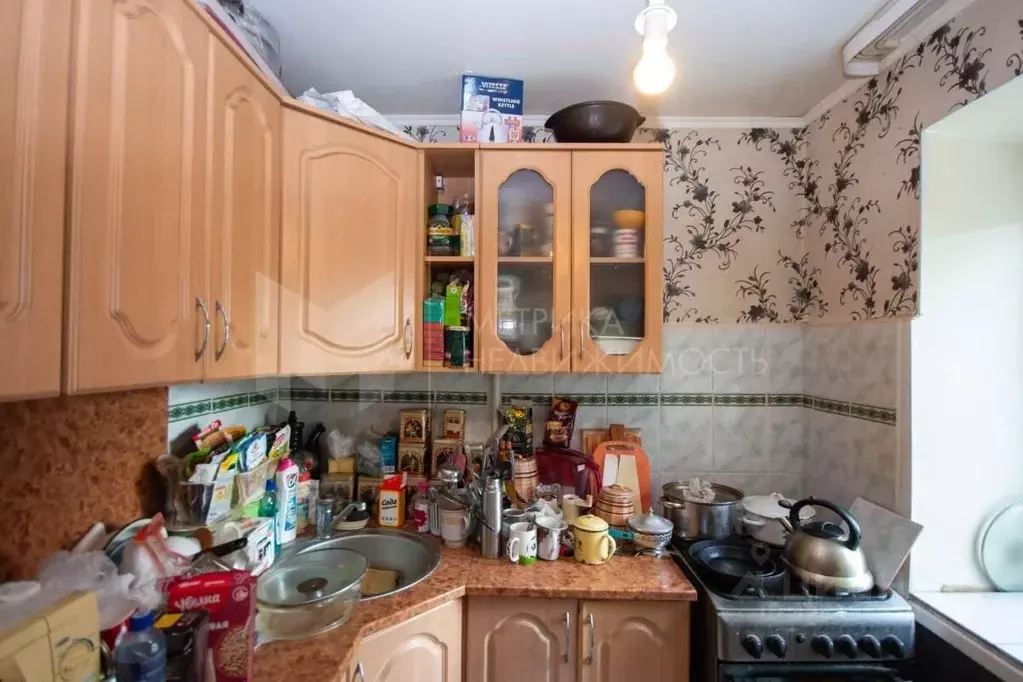 3-к кв. Тюменская область, Тюмень ул. 50 лет ВЛКСМ, 93 (42.4 м) - Фото 1