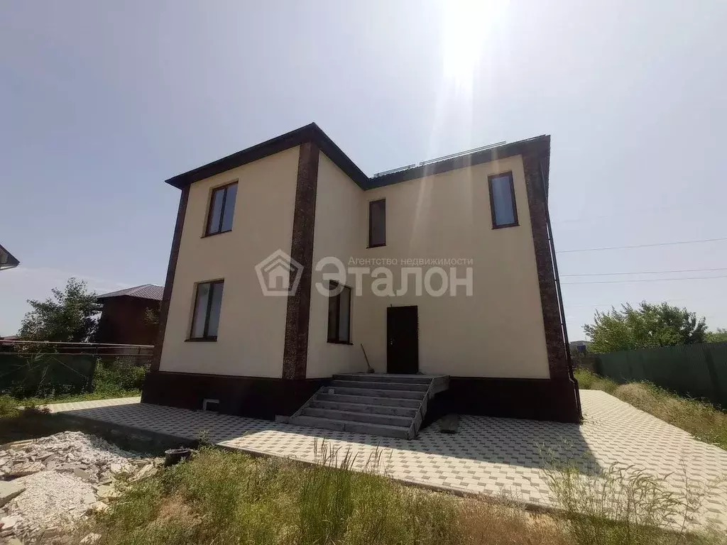 Дом в Волгоградская область, Волгоград Санаторная ул., 55Б (283 м) - Фото 1