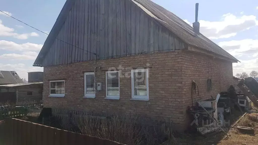 Дом в Башкортостан, Гафурийский район, Белоозерский сельсовет, с. ... - Фото 1