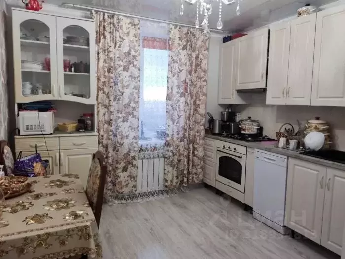 2-к кв. Крым, Евпатория ул. Чапаева, 97 (70.0 м) - Фото 0
