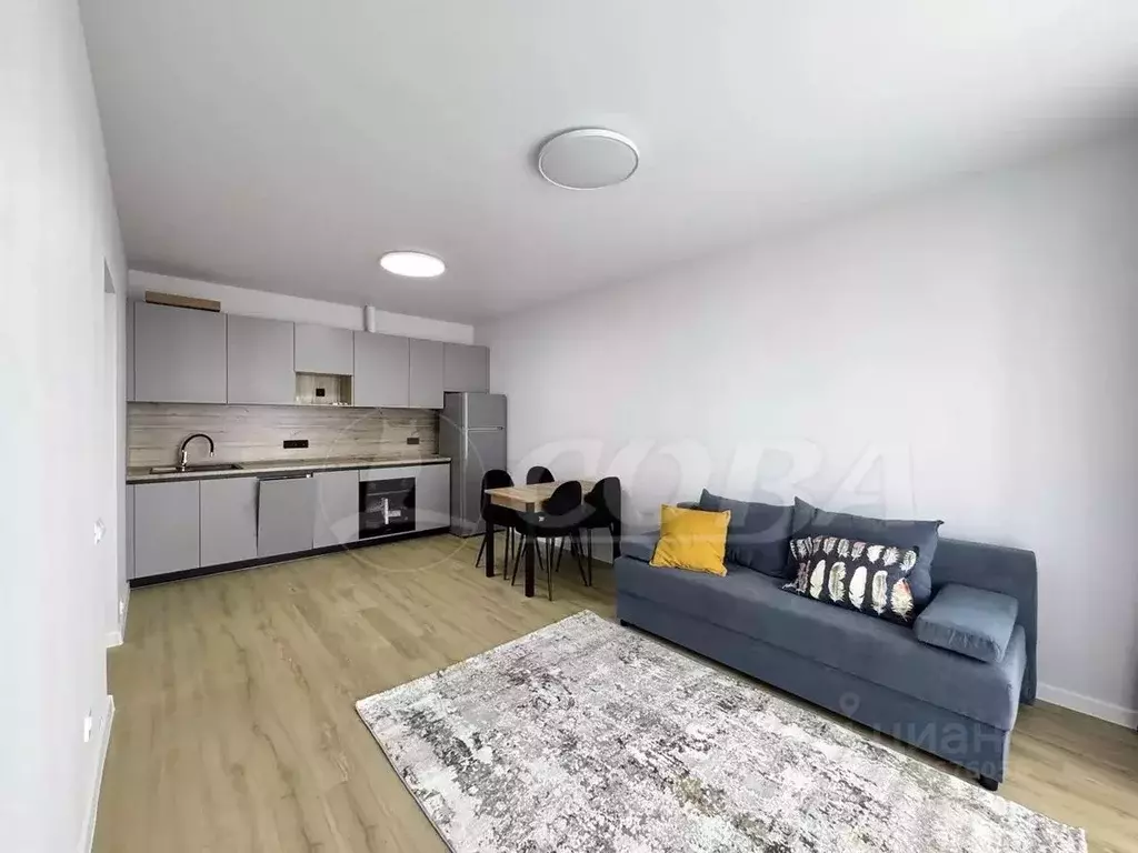 2-к кв. Тюменская область, Тюмень Профсоюзная ул., 61 (65.0 м) - Фото 1