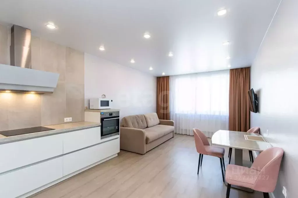 2-к кв. Тюменская область, Тюмень Ставропольская ул., 97к4 (73.5 м) - Фото 1