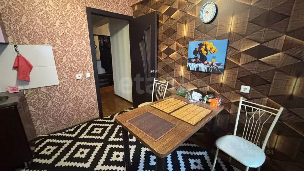 2-к кв. Красноярский край, Красноярск Караульная ул., 38 (50.6 м) - Фото 2