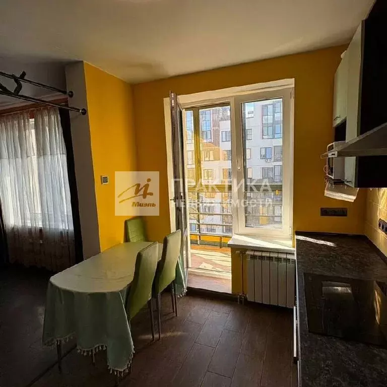 Продается 2-комнатная квартира - Фото 1