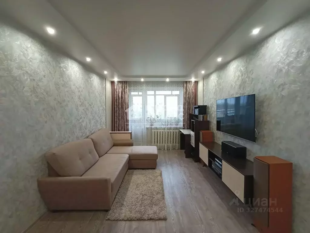 3-к кв. Омская область, Омск Заозерный мкр, просп. Менделеева, 10 ... - Фото 1