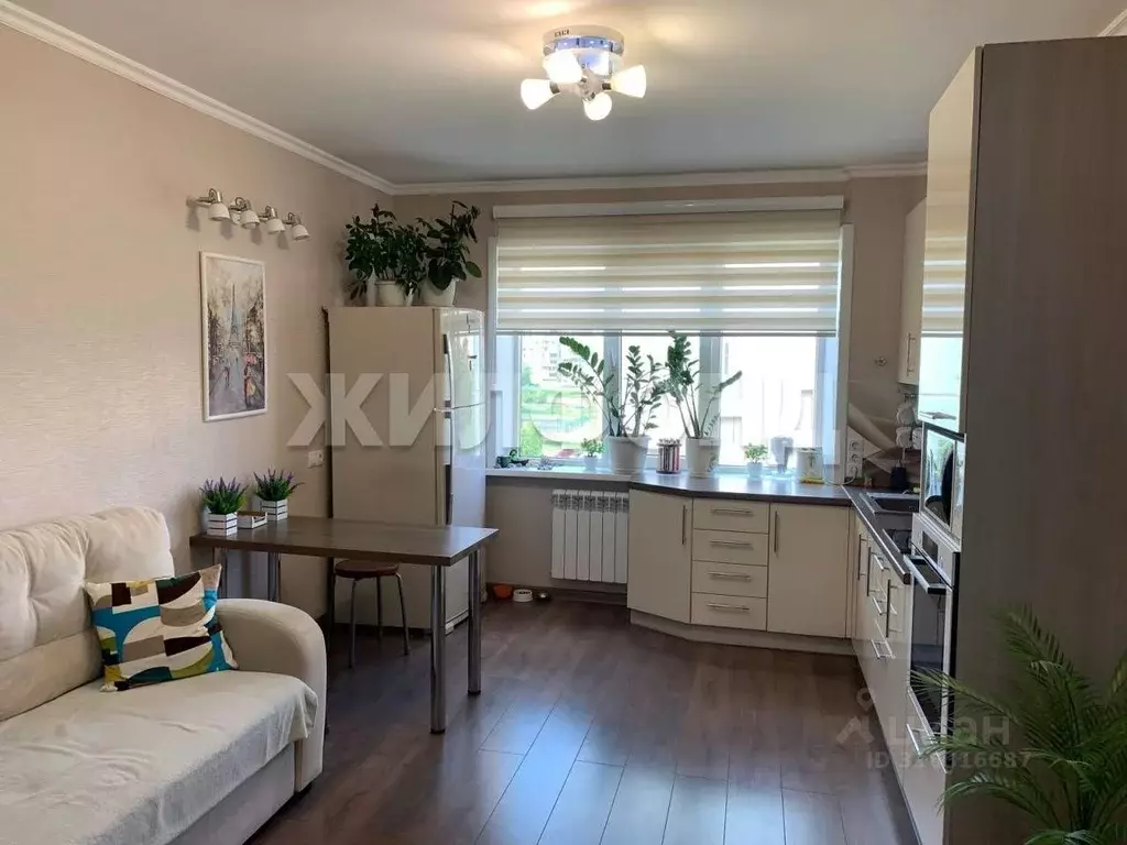 3-к кв. Новосибирская область, Новосибирск ул. Тюленина, 15 (66.0 м) - Фото 0
