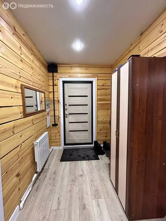 Дом в село Нижний Саянтуй, улица Ленина (152 м) - Фото 1