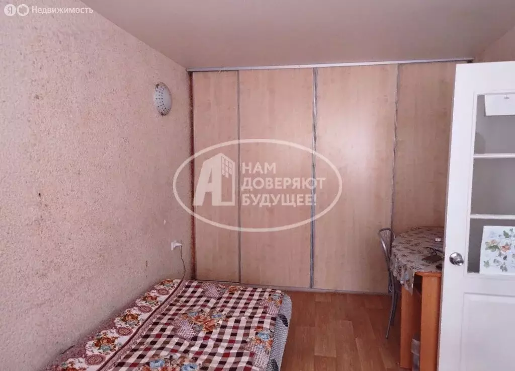 3-комнатная квартира: Пермь, улица Макаренко, 10 (61.6 м) - Фото 1