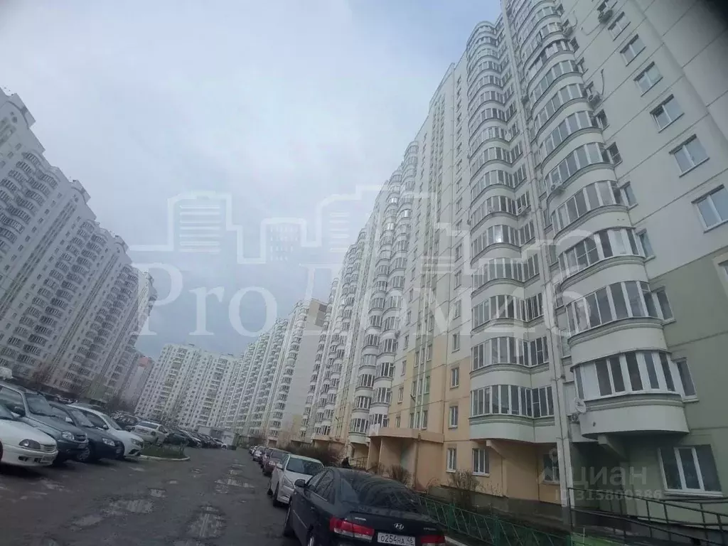 2-к кв. Курская область, Курск просп. Вячеслава Клыкова, 54 (58.9 м) - Фото 1