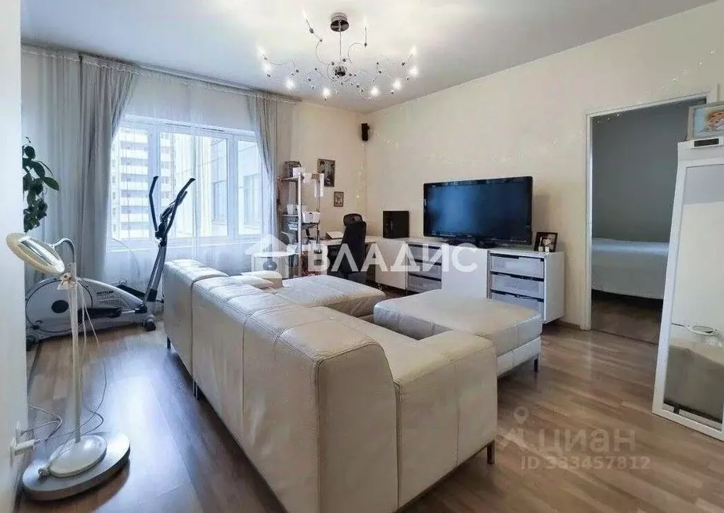 2-к кв. Санкт-Петербург Богатырский просп., 60к1 (64.4 м) - Фото 1