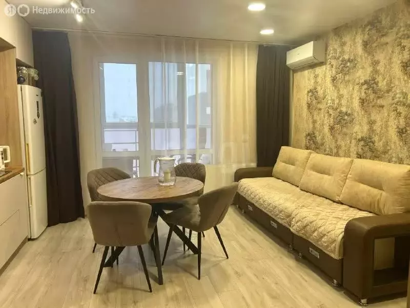 3-комнатная квартира: Курган, Солнечный бульвар, 35 (60 м) - Фото 1